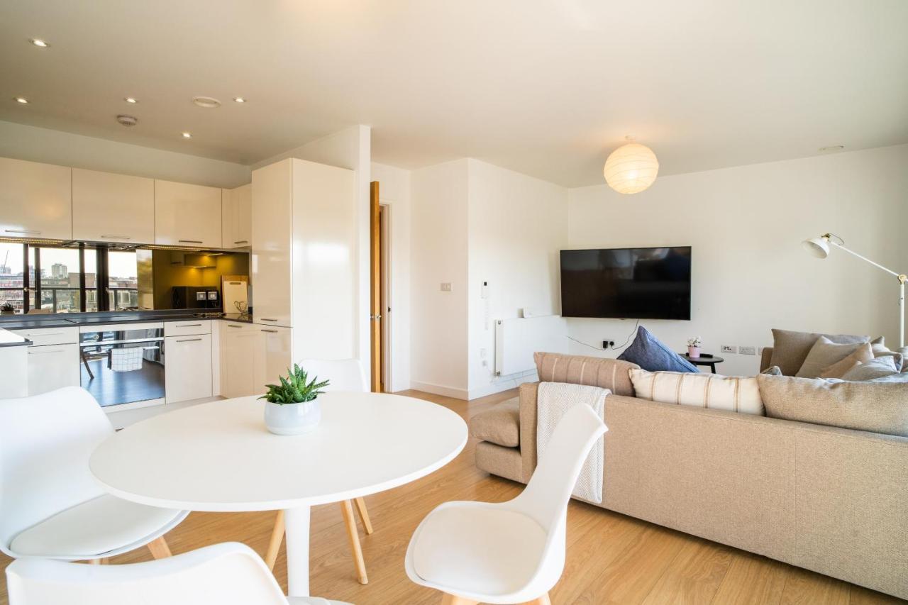 ⭑ Modern Town Centre Apartment ⭑ Bournemouth Eksteriør billede