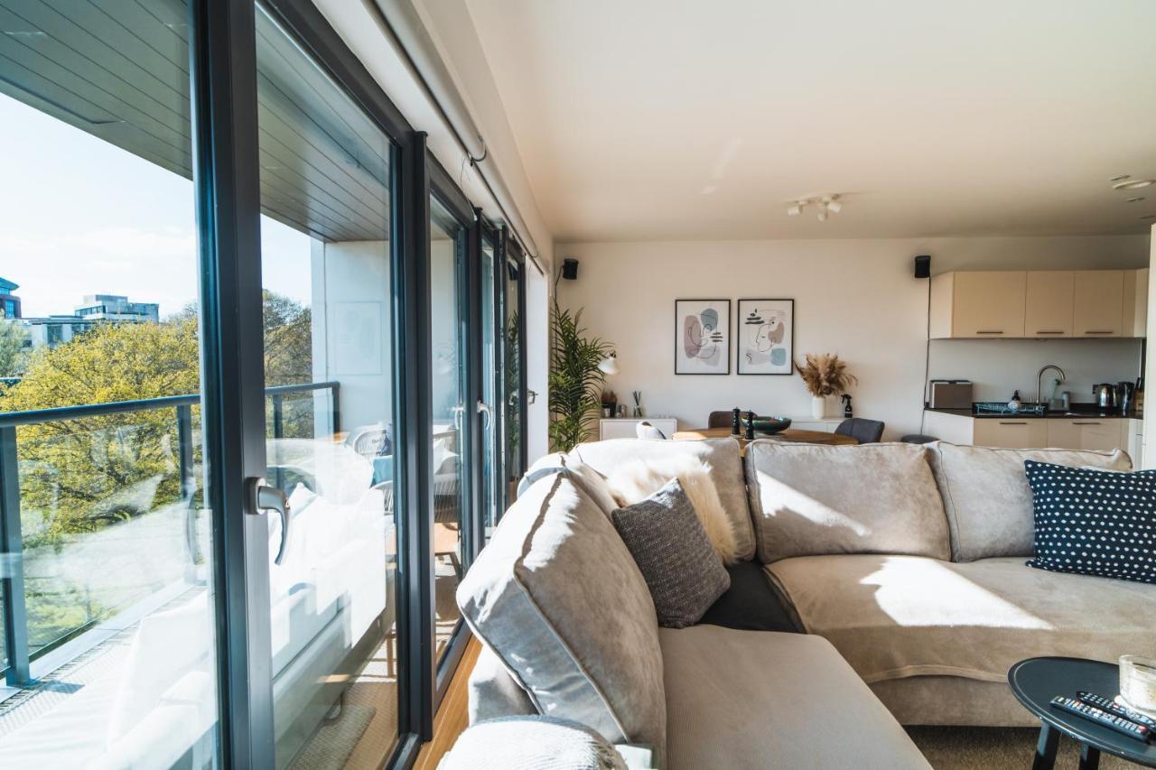 ⭑ Modern Town Centre Apartment ⭑ Bournemouth Eksteriør billede