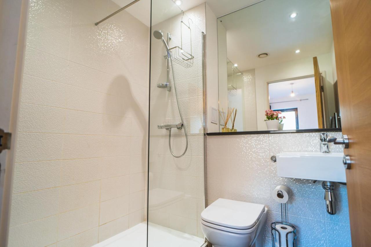 ⭑ Modern Town Centre Apartment ⭑ Bournemouth Eksteriør billede